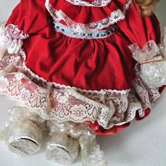 1992 Princess House “Christina” Porcelain Collector Doll Christmas #682 - Picture 8 of 11